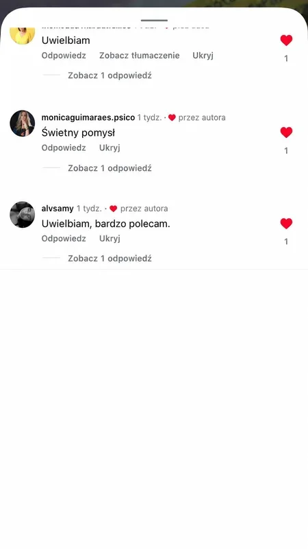 Komentarze rodziców i specjalistów pod postem z kartami