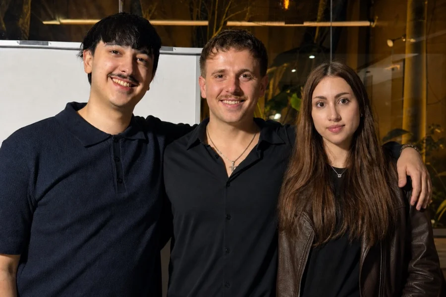 Martu, Teo y Tomi, el equipo detrás del método